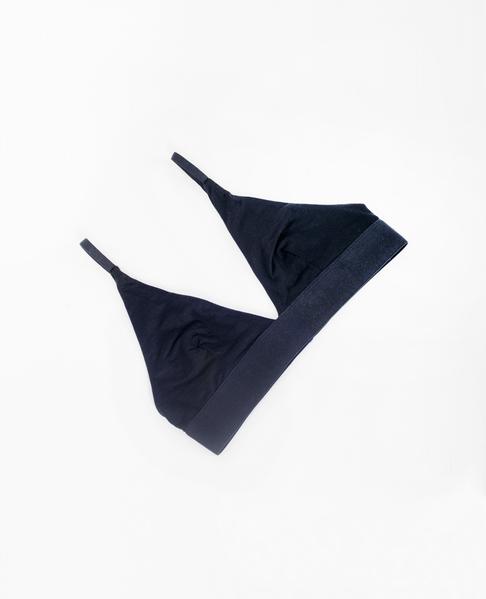 BASE RANGE Triangle Bra / Black